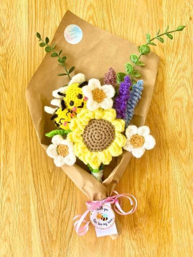 mini crochet bouquet